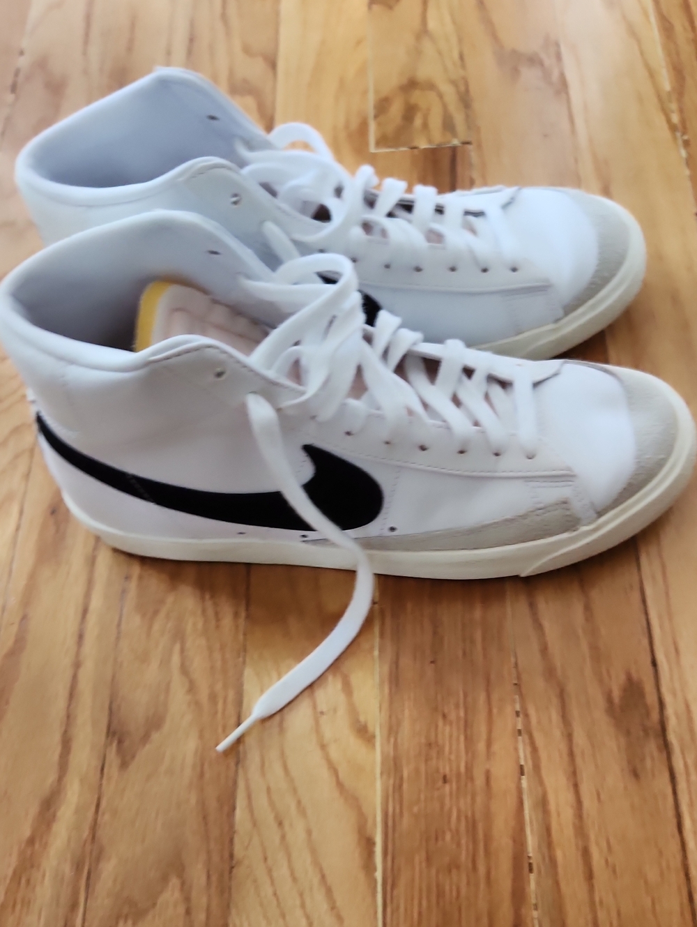 Nike Blazer Mid 77 Women's Size 9.5